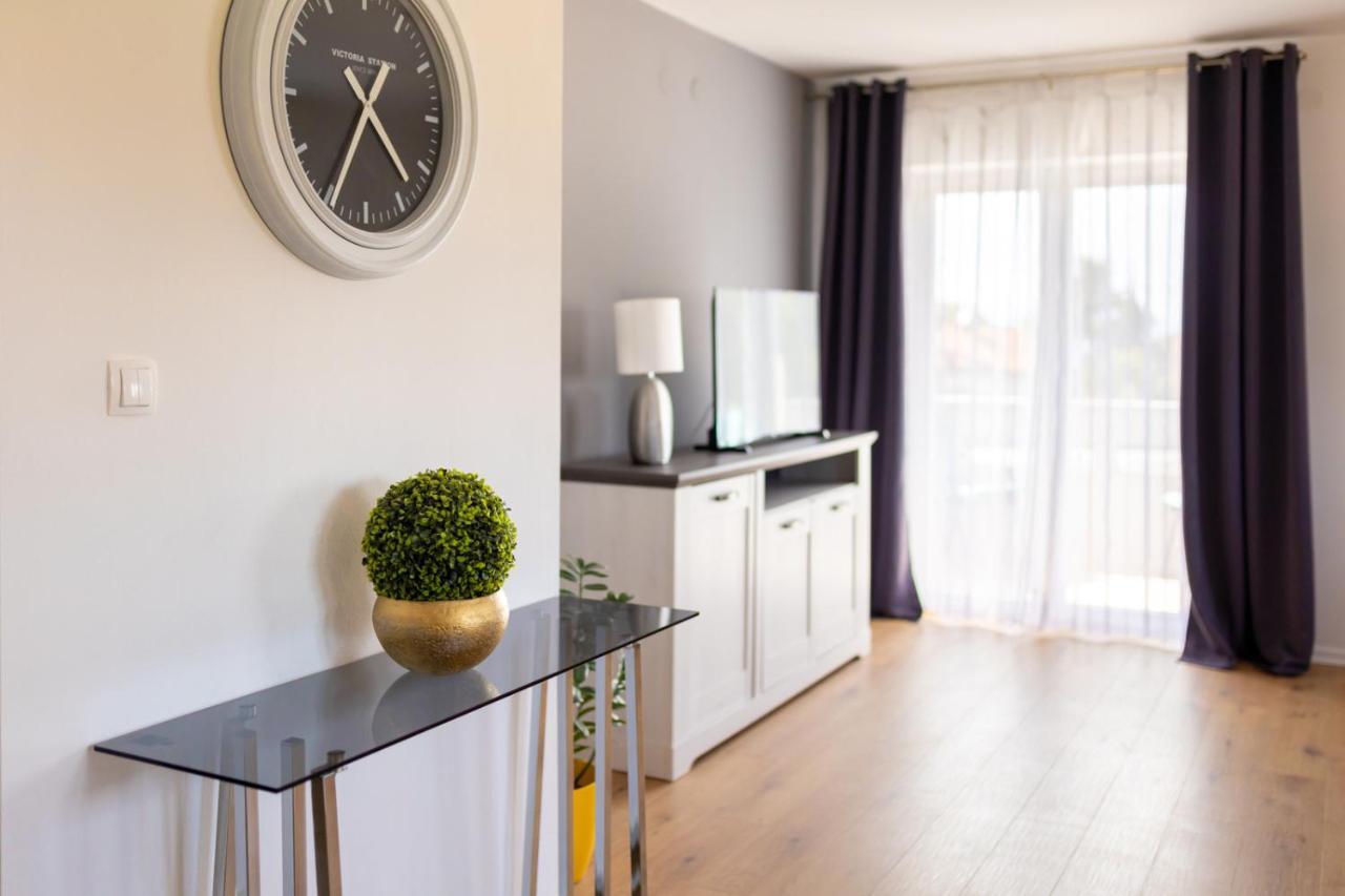 מאלינסקה Apartment Demo מראה חיצוני תמונה