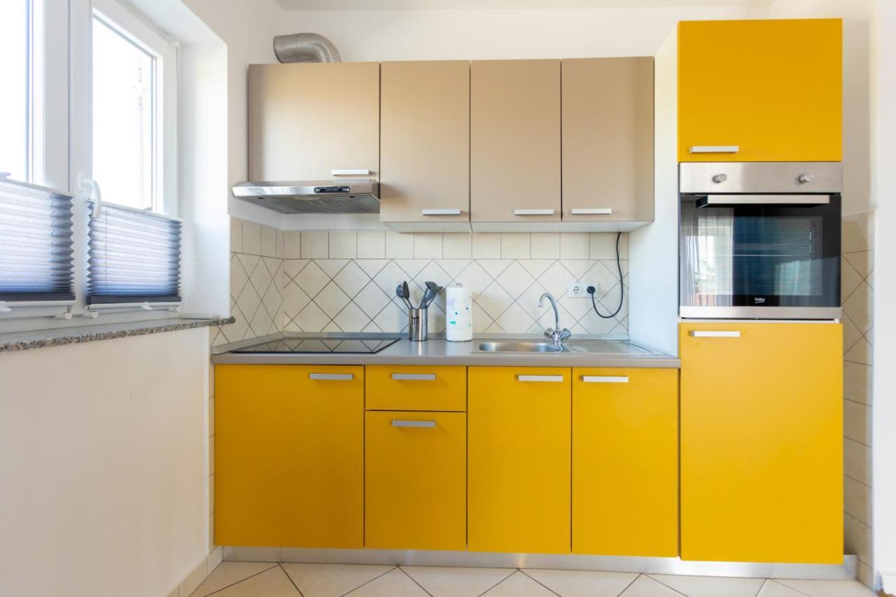 מאלינסקה Apartment Demo מראה חיצוני תמונה