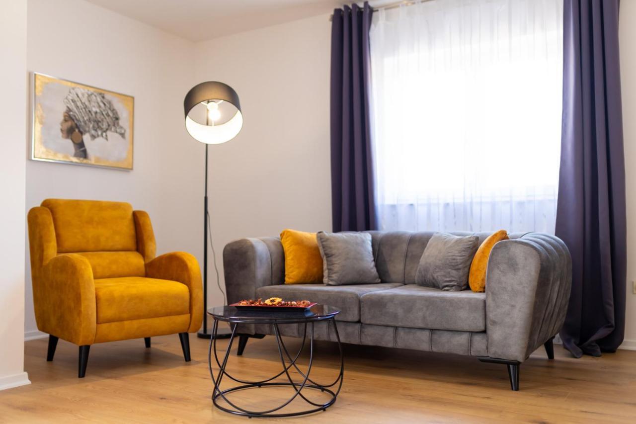 מאלינסקה Apartment Demo מראה חיצוני תמונה